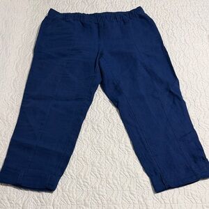 J Jill women’s Navy Cropped Pants with Button Detail